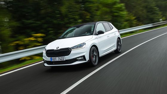 S výroční Fabií můžete i driftovat, upozorňuje Škoda. Má vyšší výkon a prvky z rallye