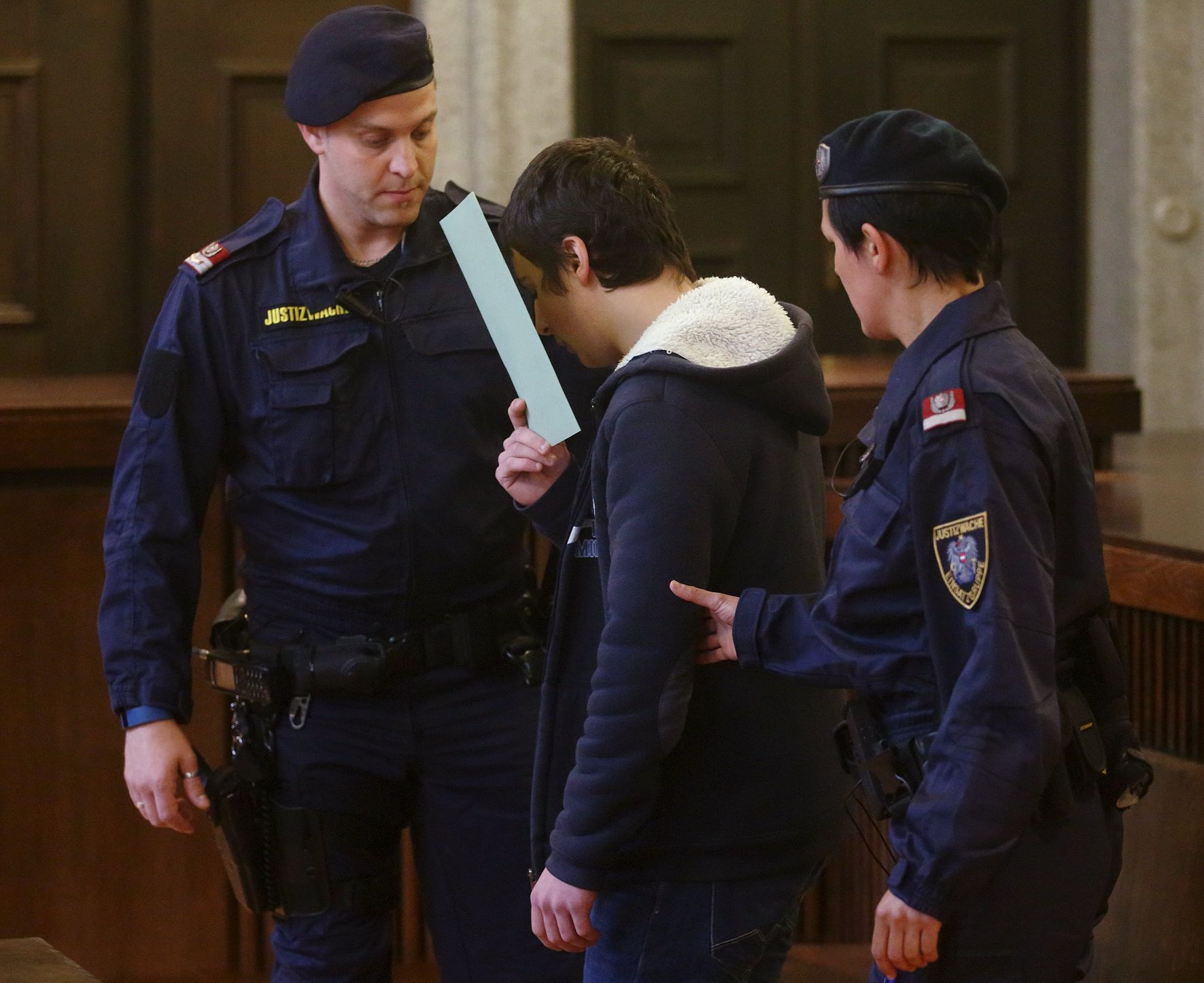 Čtrnáctiletý rakouský teenager odsouzený za přípravu džihádu
