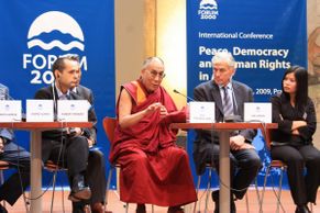 Obrazem: Dalajlama v Praze o svobodě slova a Tibetu