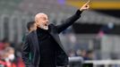 Stefano Pioli v zápase Evropské ligy AC Milán  Sparta Praha