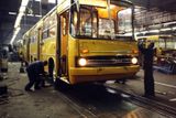 Protože šlo o jediný kloubový autobus ve východním bloku, nejspíše nepřekvapí jeho popularita napříč socialistickými státy. Ve velkém se ale vyvážel i do zemí mimo Evropu, licenčně jej montovali třeba na Kubě. Platí každopádně, že v Budapešti jich vyrobili skoro 61 tisíc kusů.