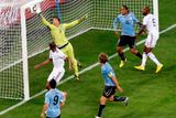 První zápas: Uruguay - Francie 0:0