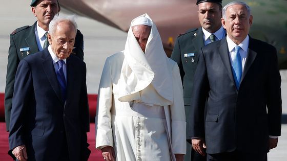 Foto z Blízkého východu: Papež František na horké půdě