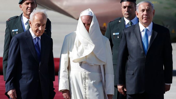 Foto z Blízkého východu: Papež František na horké půdě
