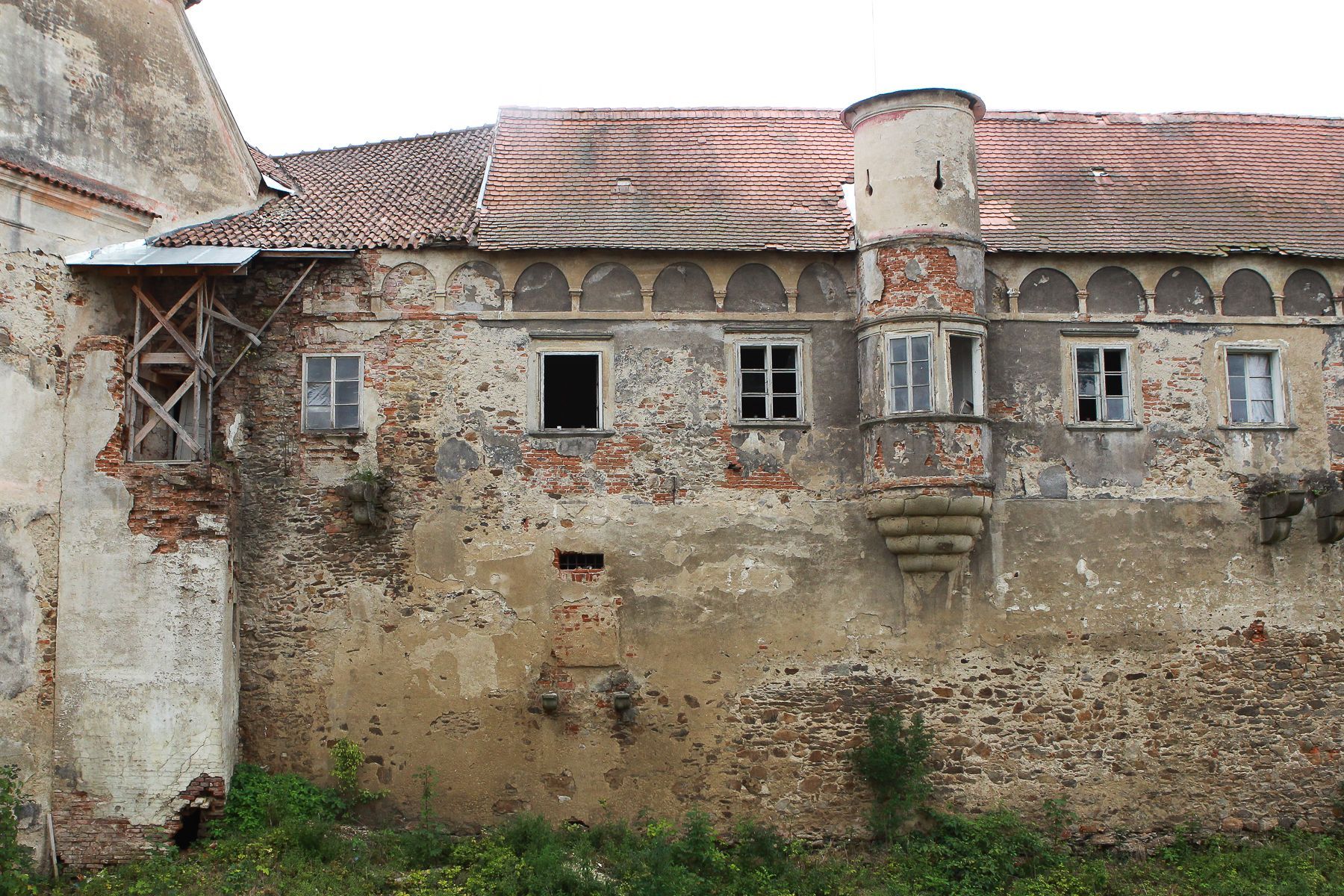 Zámek a obec Červená Řečice