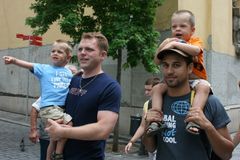 Adopce pro homosexuály? Slovensko dělí referendum o rodině