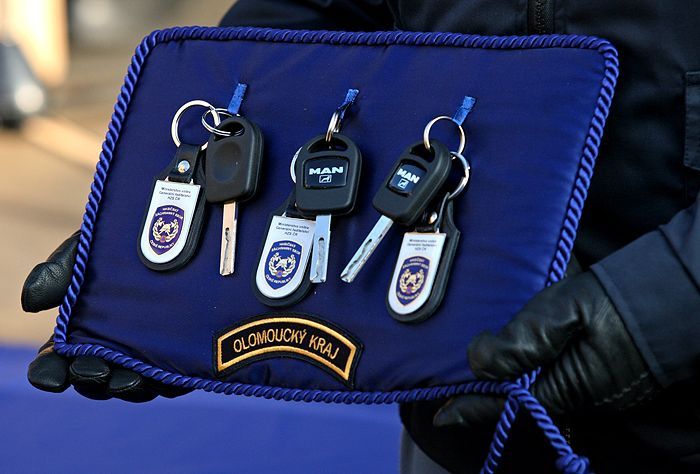 Předání 40-ti nových hasičských vozů