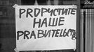 Dobový snímek plakátu, který byl pořízen během srpnové okupace v roce 1968.