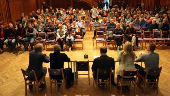 Foto: Hlas lidu, hlas Boží. Obce se připravují na referenda