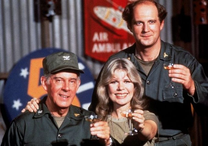 David Ogden Stiers jako major Winchester v legendárním americkém seriálu M.A.S.H.