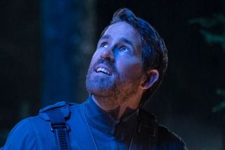 Ryan Reynolds v roli dospělého Adama ve sci-fi Projekt Adam