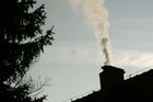 Politici dotují topení uhlím. Plánují, že ho pak zdraží