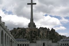 Španělsko chce zakázat veřejné symboly frankismu