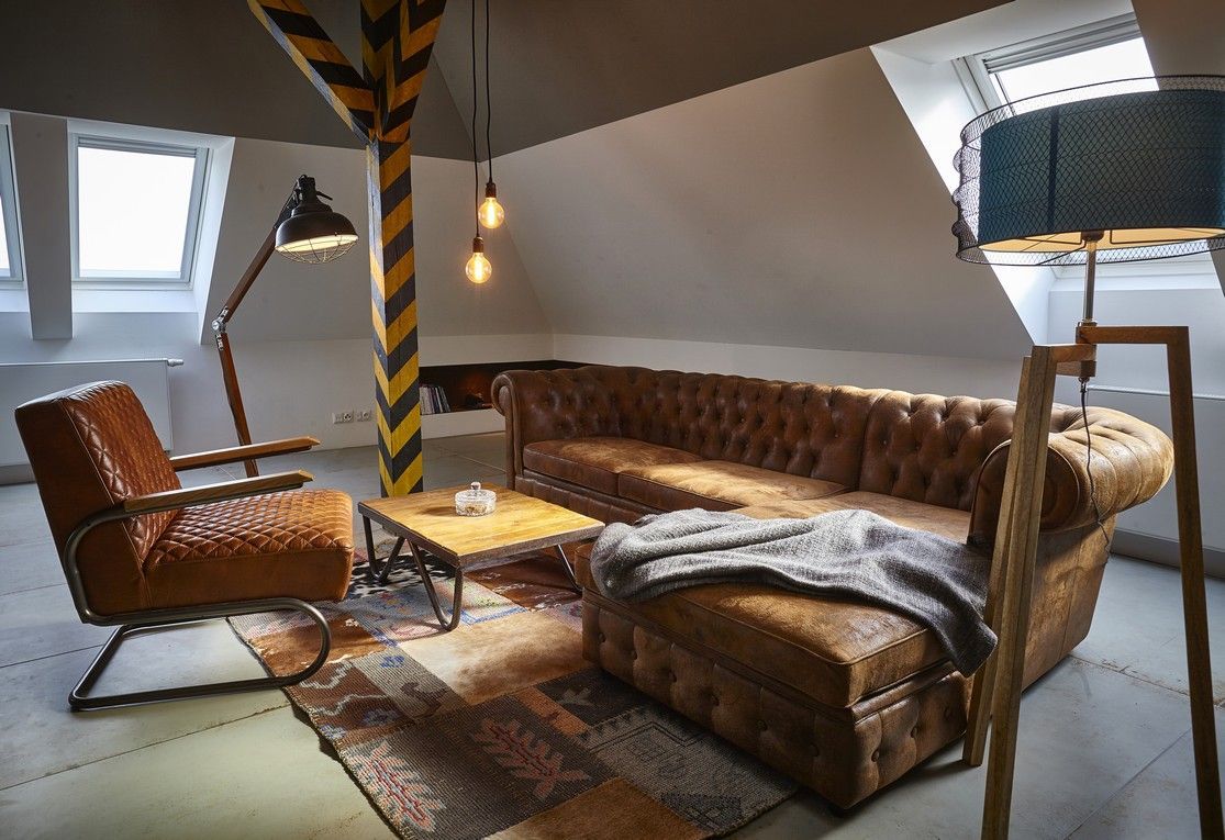 Interiér roku 2016/Podkrovní byt pro mladého muže