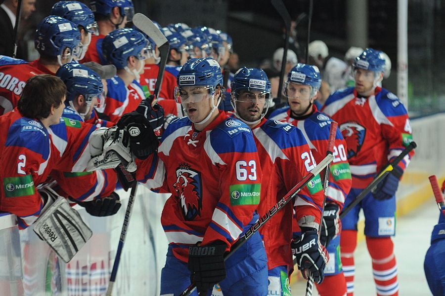 Hokejisté Lva Praha v utkání proti Amuru Chabarovsk v KHL 2012/13.