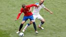 Euro 2016, Česko-Španělsko: Roman Hubník - Álvaro Morata