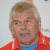 Český trenér rychlobrusařek Petr Novák na tiskové konferenci před sezónou 2012/13.