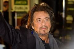 „Možná bych si vystačil s osmi dětmi.“ Al Pacino otevřeně rekapituluje svůj život