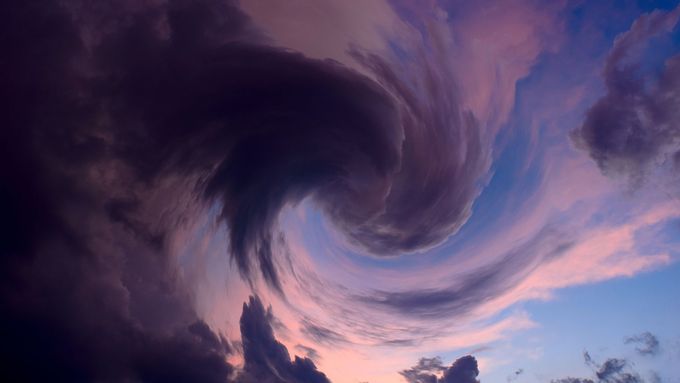 Čtvrteční podmínky podpořily vznik mezosynoptického víru - tedy víru menšího než klasická tlaková níže, ale většího než lokální tornádo.