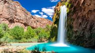 Vodopády Havasu Falls najdete v americké Arizoně.