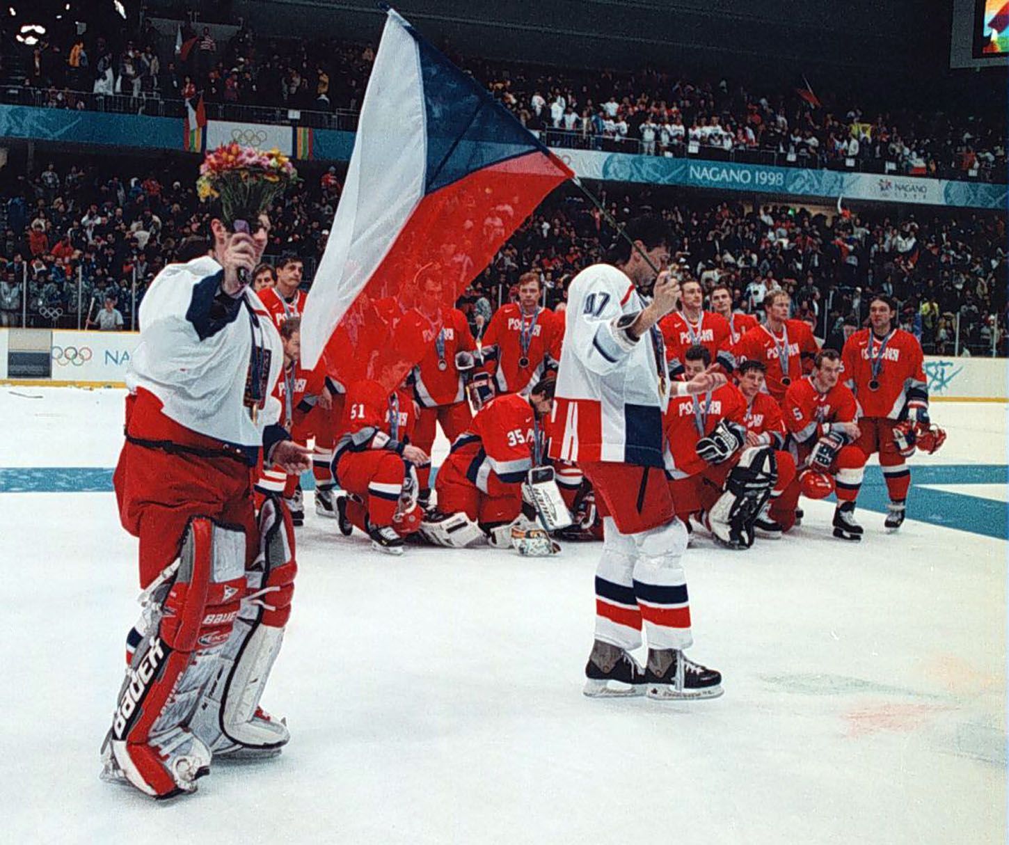 Archivní snímky z ZOH Nagano 1998 - hokej. Růžička, Hašek a ruský tým