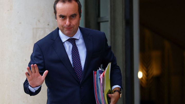 Macron jmenoval nového francouzského premiéra, stane se jím Lecornu; Zdroj foto: Reuters