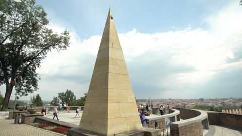 Zahrada Na Valech na Pražském hradě: Návštěvníci tu najdou pyramidu i etruské motivy