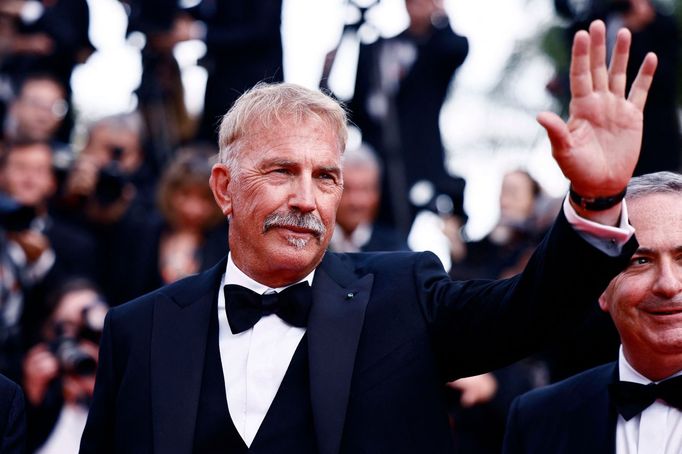 Kevin Costner na festivalu v Cannes.