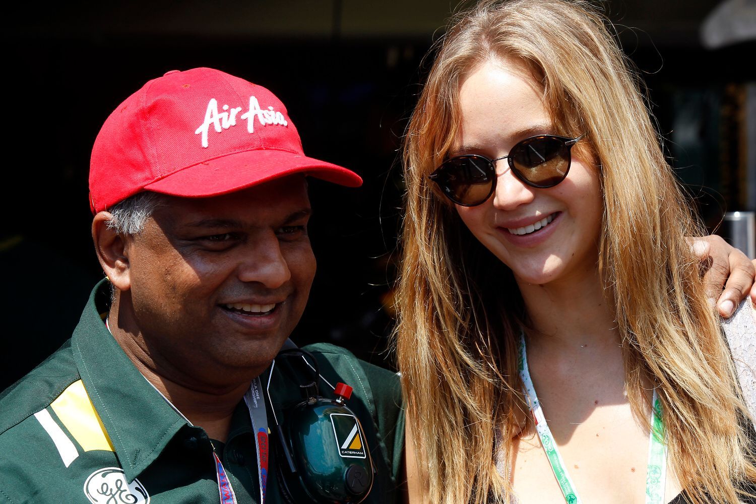 Formule 1, VC Monaka: Tony Fernandes a Jennifer Lawrenceová