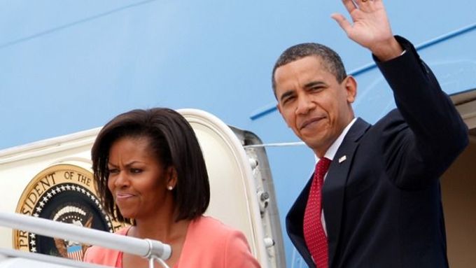 Barack Obama s manželkou. Ta letos do Prahy nedorazí