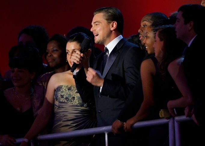 Jedním z řečníků byl na Neighborhood Inaugural Ball i herec Leonardo DiCaprio.