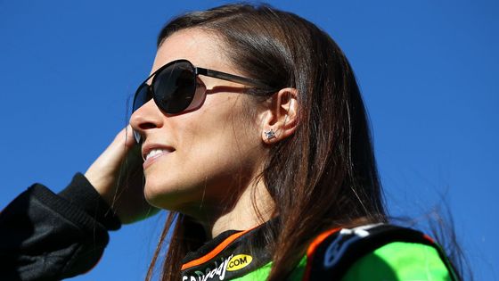 Danica Patricková patří mezi největší taháky NASCAR. Podívejte se do galerie, jak pokořila všechny muže v kvalifikaci na závod Daytona 500.