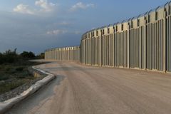 Řecká vláda rozhodla o rozšíření plotu na hranici s Tureckem po celé její délce