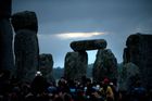 Britští vědci věří, že poodhalili záhadu Stonehenge