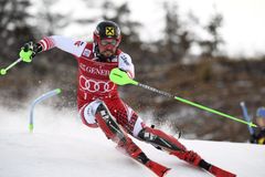 Hirscher vyhrál první slalom sezony v Levi, Krýzl smolně nepostoupil