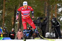 Krutý výjezd na Alpe Cermis. Klaebo a Johaugová na Tour de Ski vyrovnali rekordy