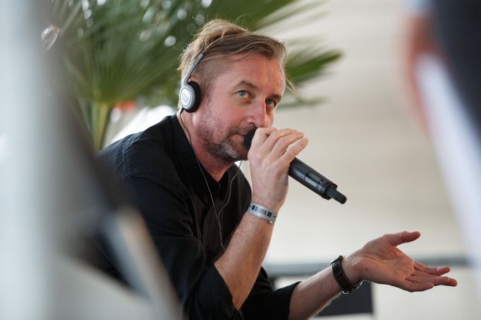 Serhij Žadan na pražském veletrhu Svět knihy.