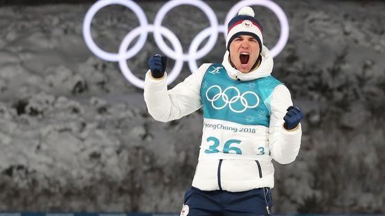 O obě české medaile ze začátku her se postaral biatlon. Michal Krčmář byl ve sprintu mužů druhý.