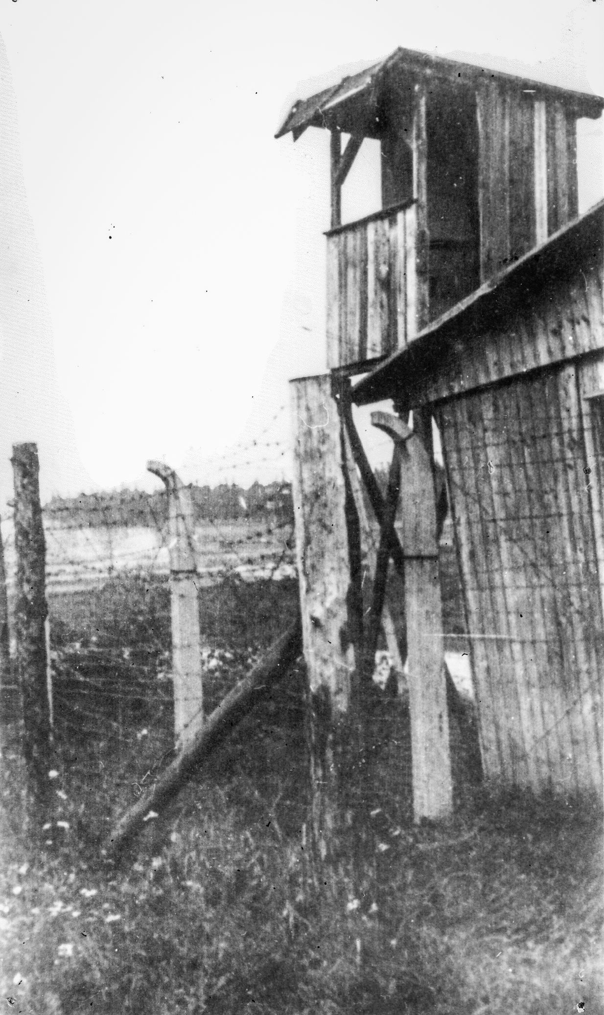 Koncentrační tábor Hradištko a neznámý příběh španělských vězňů, Koncentrační tábor Hradištko, Koncentrační tábor, Benešovsko, historie, Magazín