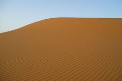 Lze přejít pěšky Saharu? Ano, za 111 dní