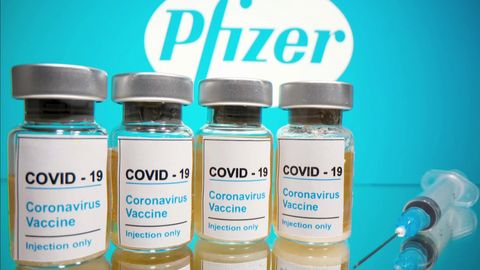 Vakcíny proti covidu jsou tady. V čem je háček a kdy dorazí do Česka?
