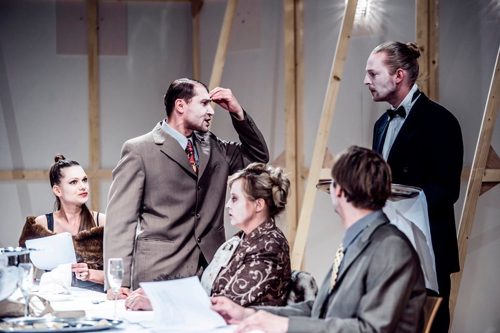 Nenápadný půvab buržoazie