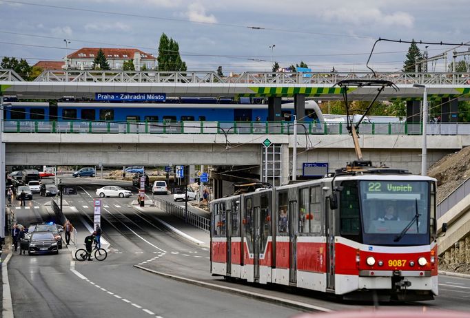 Správa železnic otevřela novou železniční stanici Praha-Zahradní Město.