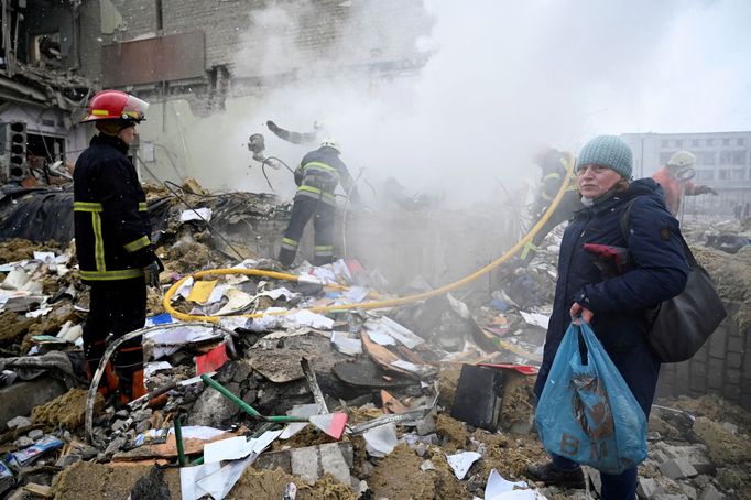 Následky ruského ostřelování v Žytomyru na Ukrajině. 4. 3. 2022