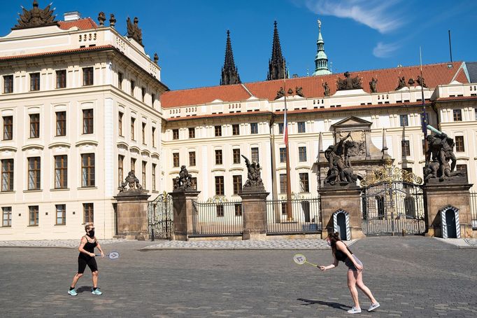 Průřez tvorbou fotografa Týdeníku Respekt Matěje Stránského za rok 2020.