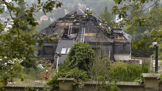 V bývalé Krejčířově vile hořelo. Podívejte se, jak vypadala před požárem a po něm