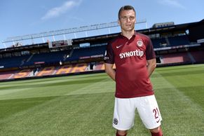 Rivalové mění dresy. Sparta sází na tradici, Plzeň na novoty