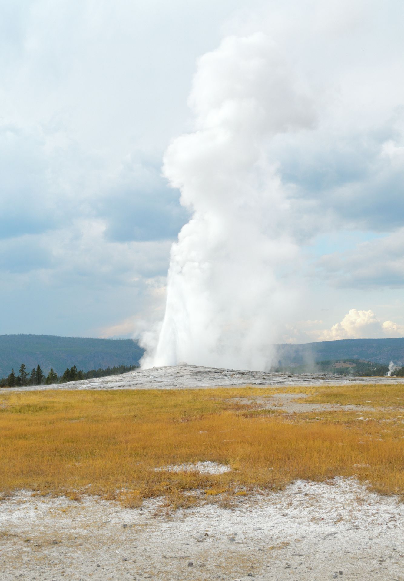 Národní park Yellowstone - gejzír Old faithful