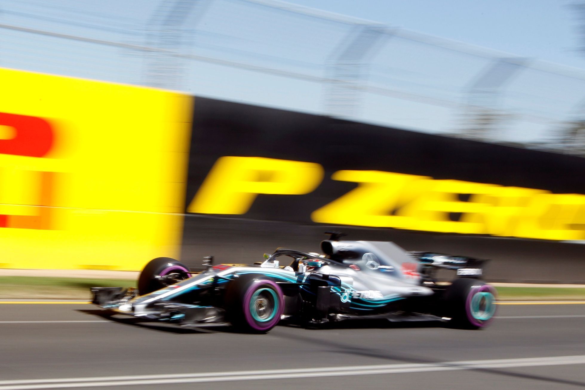 Lewis Hamilton při tréninku na GP Austrálie 2018