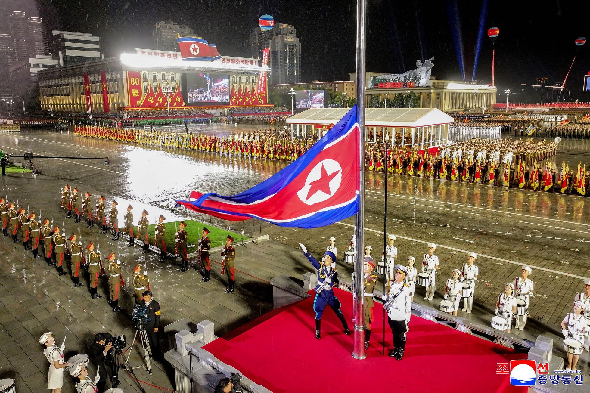 Severní Korea, 80. let, výročí, vojenská přehlídka, Kim Ir-sen, Medvedev, Pchjongjang